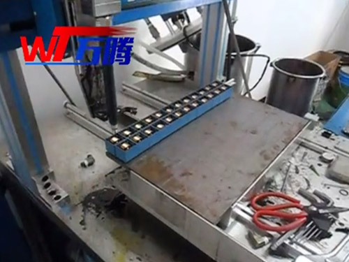 全自動燈條灌膠